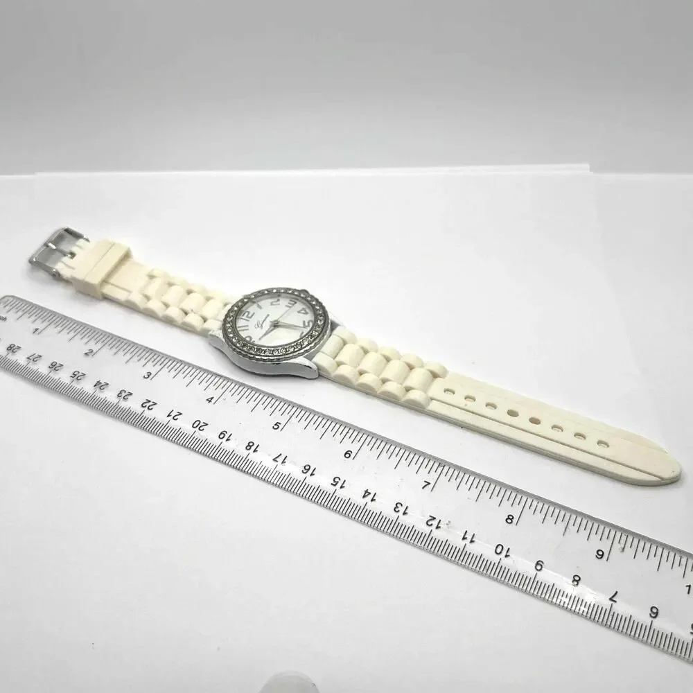 White Retro Analog Men's Watch